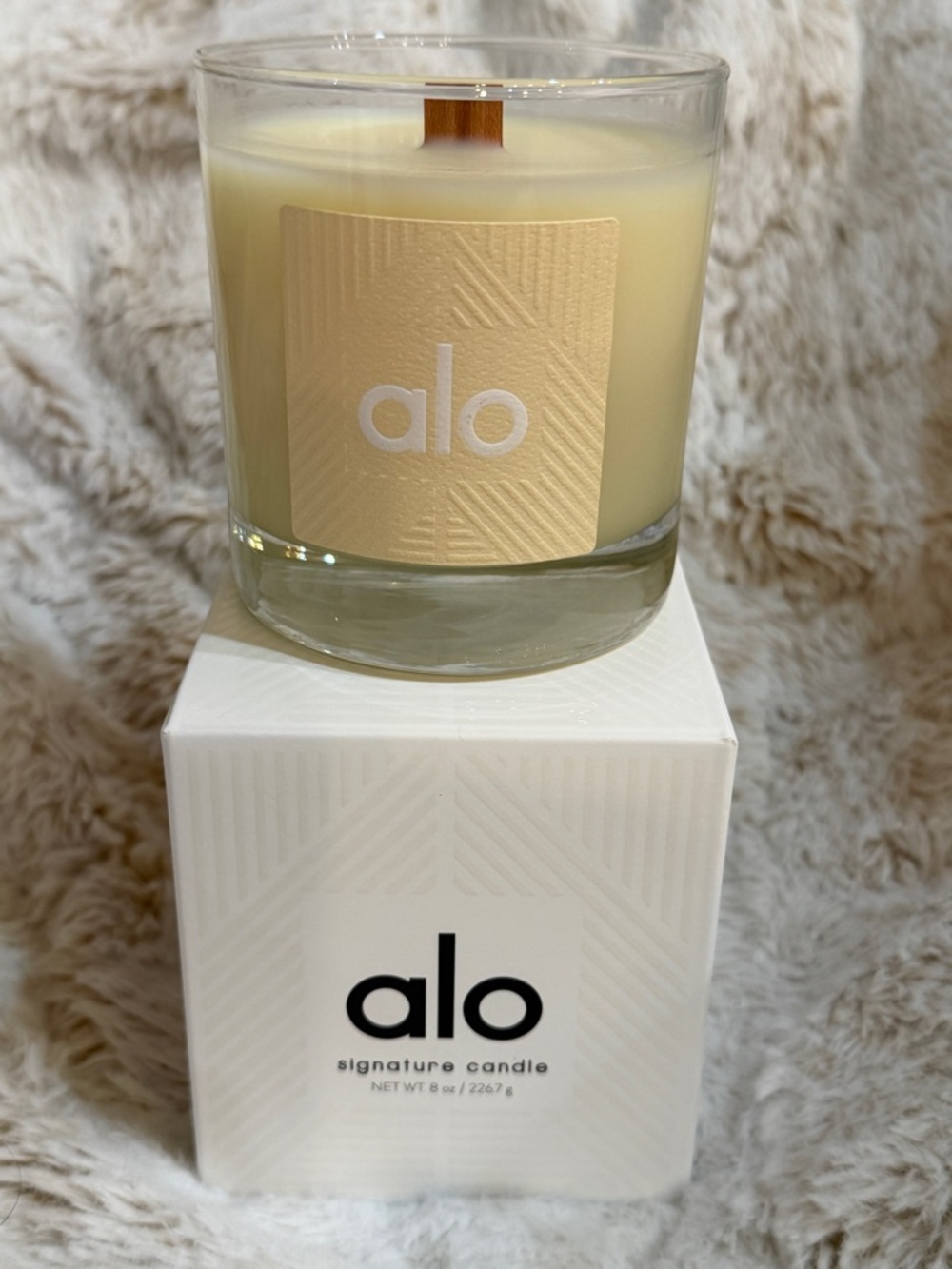 Alo Signature Candle (8 oz), NIB